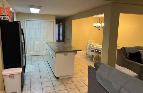 Valdosta Apartamento | Clean & Comfy 3 BR 2 Bath Townhouse W/ Amenities