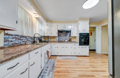 Collinsville Casa | Clean, Convenient and Comfortable 3BR home