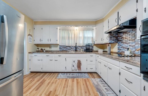 Collinsville Casa | Clean, Convenient and Comfortable 3BR home