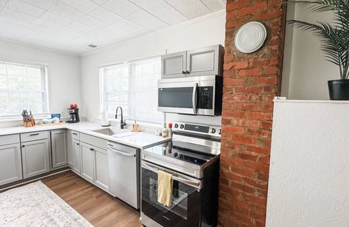 Rossville Casa | Clean & Cozy! 2BR, Pets welcome!
