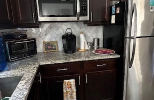 Richmond Apartamento | Clean, Cozy apartment with Private Entrance