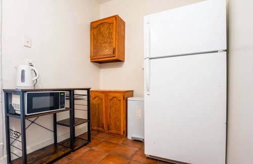 Bedford-Stuyvesant Casa | Clean & Elegant 2br Apt In A Brownstone Home