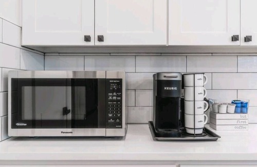 Dallas Casa | Clean luxury, furnished house for rent