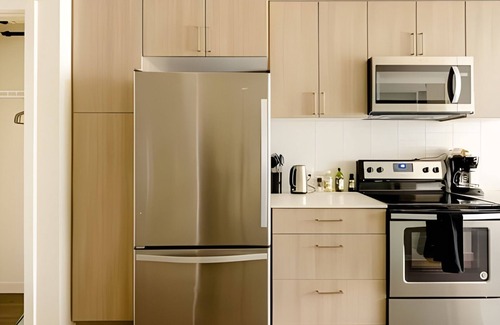 Downtown Apartamento | Clean+Modern 1BR in Redmond 4 | FastWifi | Gym
