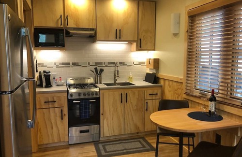 Idyllwild Cabina | Clean Modern Cabin with Tesla/J1172 EV charger