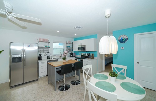 Sarasota Villa | Clean & Modern, Close to Beach, Restaurants, Downtown SRQ!