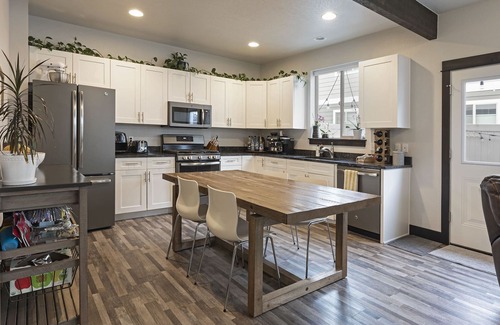 Franklin to the Fort Otro | Clean Newer Townhome with Garage in Central Missoula-Family Friendly.