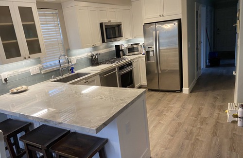 Seabright Casa | Hermoso, limpio, Seabright Home Steps to Beach entrada, Tina caliente