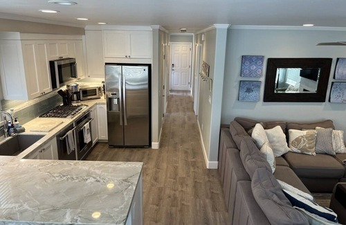 Seabright Casa | Hermoso, limpio, Seabright Home Steps to Beach entrada, Tina caliente