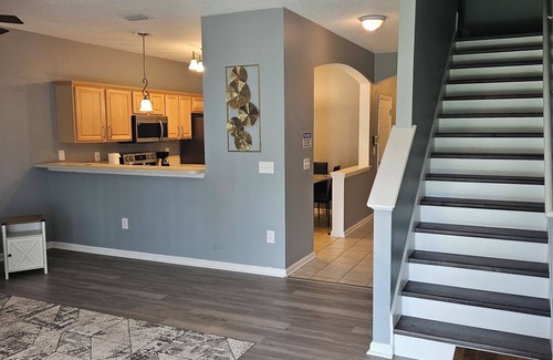 Northside Casa | Clean, nice and neat townhome near Airport and River City shopping center.