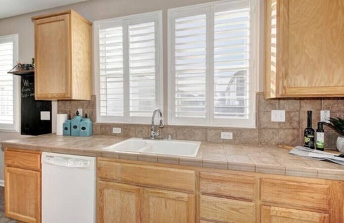 Westlake Casa | Clean Professionally Furnished Lavish Home in a Luxury Private Community Setting