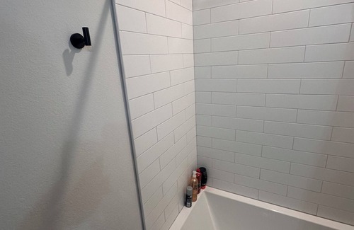 South Manchaca Casa | Clean room to rent in spacious house with AC and WiFi in lovely Austin