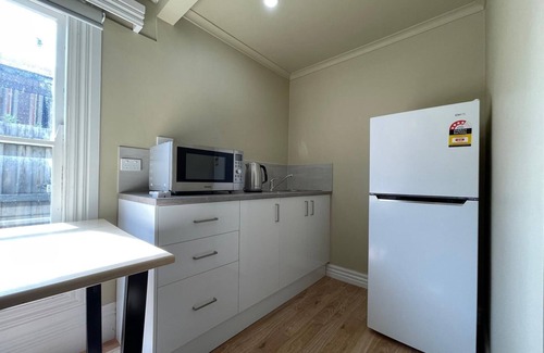 Seymour Casa | Clean, secure studio