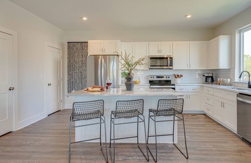 Whitebridge Casa | Clean Slate 5631- Sleeps 8