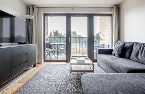 Vassall Apartamento | Clean Stockwell 1BR w/ Balcony, nr Park & Oval Station, by Blueground