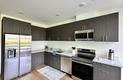Point Loma Heights Apartamento | Clean & stylish with exclusive patio, king bed, secured parking, by the beach