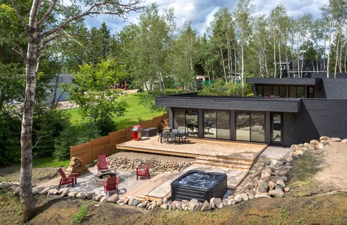 Wasagaming Cabina | Clear Lake, cabin, hot tub