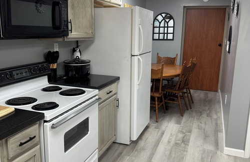 Newcomb Apartamento | CLEARFORK CREEK LODGING & RV CAMPGROUND#4