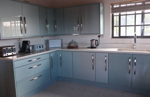 Duncans Villa | Clearview villa is a beautiful 5 Bed Room villa within Gated Estate.