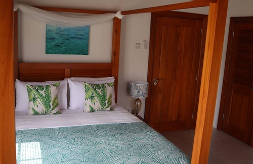 Duncans Villa | Clearview villa is a beautiful 5 Bed Room villa within Gated Estate.