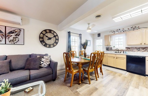 Clearwater Casa | Clearwater home - Elevated dog-friendly retreat with a deck plus pool & tennis