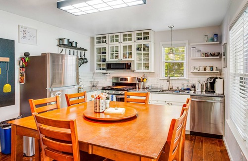 Clearwater Casa | Clearwater home with screened deck, outdoor shower, outdoor pool - Dogs OK