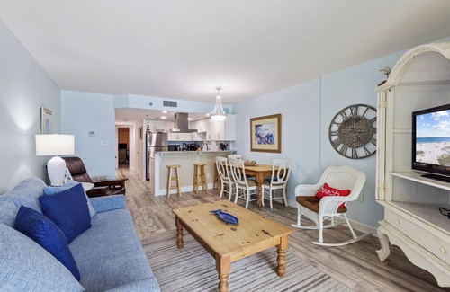 Gulf Shores Condominio | Clearwater unit 4C NEW RENTAL & DIRECT BEACHFRONT in GULF SHORES