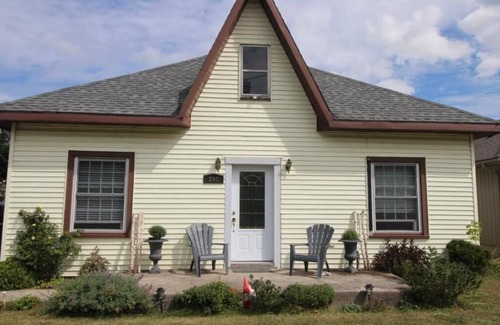 Southampton Casa | Clemens' Cottage, a charming 3-Bed Historic Home in Central Southampton