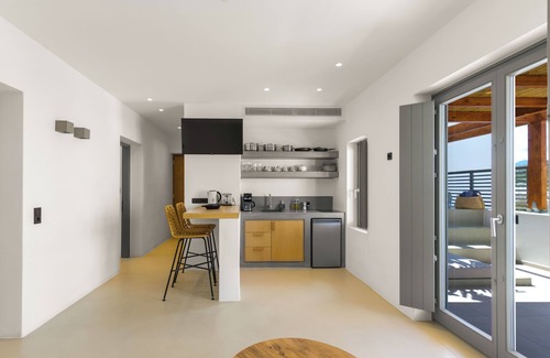 Naousa Casa | Clementina Paros