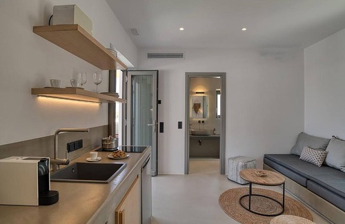 Naousa Casa | Clementina Paros
