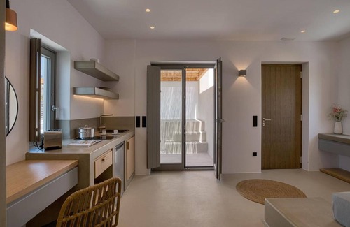 Naousa Casa | Clementina Paros