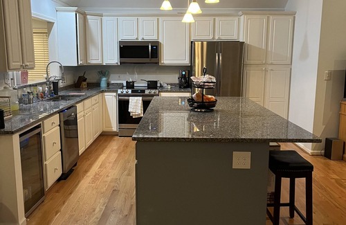 Townville Casa | Lake Hartwell Clemson Football Games Retreat - Sleeps 12