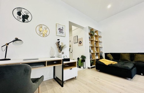 Cluj-Napoca City Centre Apartamento | Clever Studio near Central Shopping Center