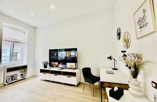 Cluj-Napoca City Centre Apartamento | Clever Studio near Central Shopping Center