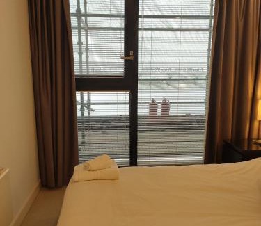 Redcliffe Apartamento | Cleyro Serviced Apartments - Finzels Reach
