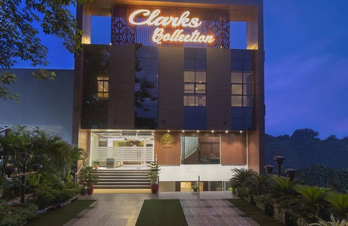 Bareilly Hotel | Click Collection Sparsh, Bareilly