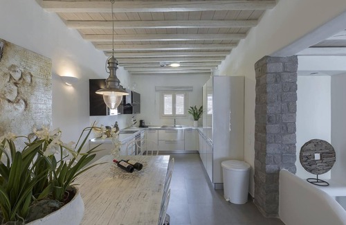 Kanalia Casa | Cliff Top Luxury Villa Pan has Stunning Views of Aegean Sea