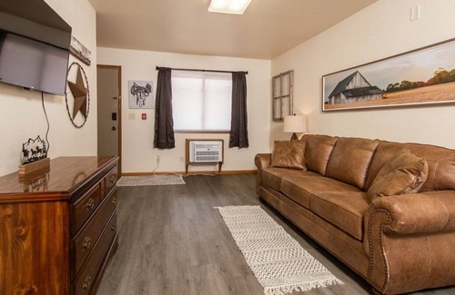 Rimrock Apartamento | *Cliff View Apts #2*King Bed*Private Balcony*