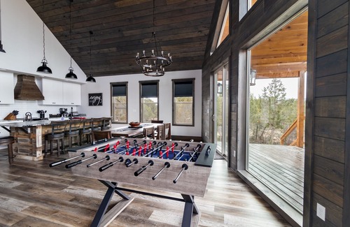 Orderville Casa | Cliffs Edge | Private hot tub | Zion NP