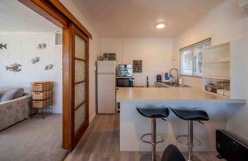 Akaroa Casa | Cliffside - Akaroa Holiday Home