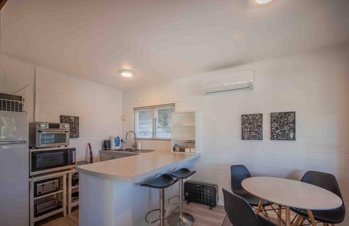 Akaroa Casa | Cliffside - Akaroa Holiday Home