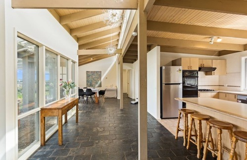 Powlett River Casa | Clifftop Cocoon Swing into Scenic Sea Views