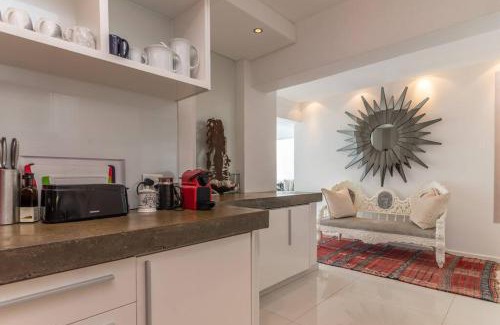 Clifton Apartamento | Clifton Beachfront Bliss Spacious 3BR Retreat