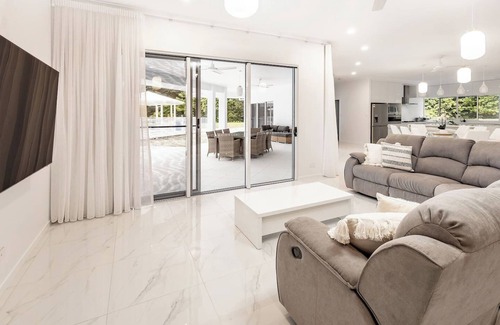 Clifton Beach Casa | Clifton Cove A Luxury Escape by the Beach