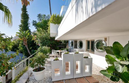 Clifton Casa | Clifton YOLO Spaces - Clifton Mansion Villa