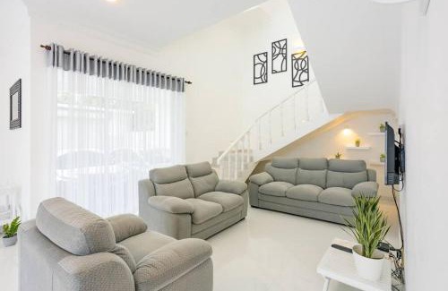 Negombo Villa | Clintonvilla 4-bedroom with pool near to Airport