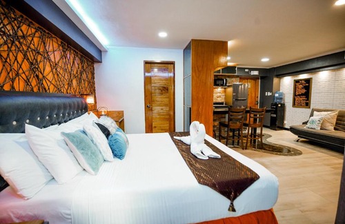 Mactan Export Processing Zone Apartamento | CLOCKWORKORANGE Luxury Studios with Netflix