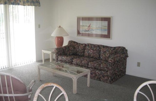 Colonial Charters Apartamento | Clonial Charters 1B Condo