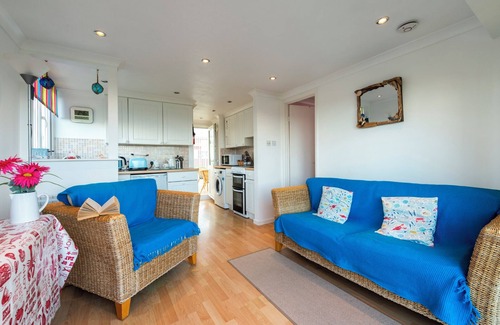 Hayle Chalet De Esquí | Clonmore 5 min walk to Hayle Beach. 2 bedroom chalet, conservatory and veranda