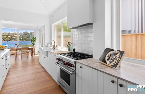 Clontarf Casa | Clontarf Beachfront Cottage